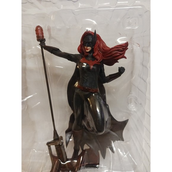 DC CW Gallery Batwoman PVC 9 Inch Figure Diamond Select - Picture 10 of 12